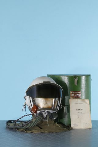 Casque soviétique GSh-4 utilisé par les pilotes de MIG-19 et…