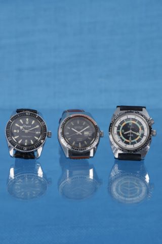 3 montres bracelet de plongée