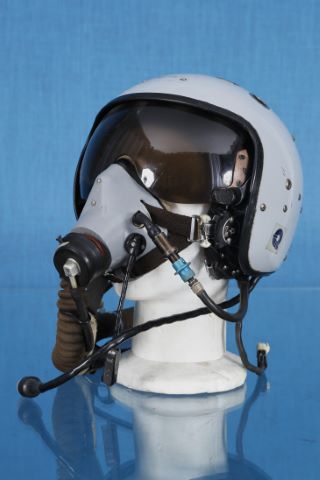Casque soviétique ZHS 7 de pilote de MIG 29 à…