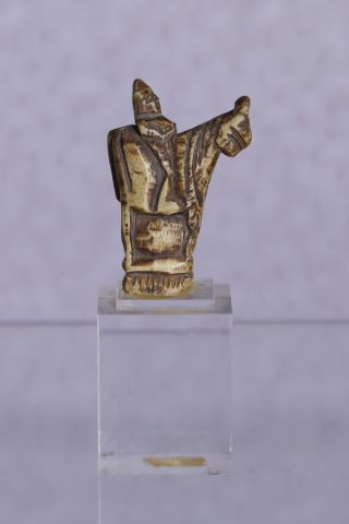 Pièce d'échec ancienne