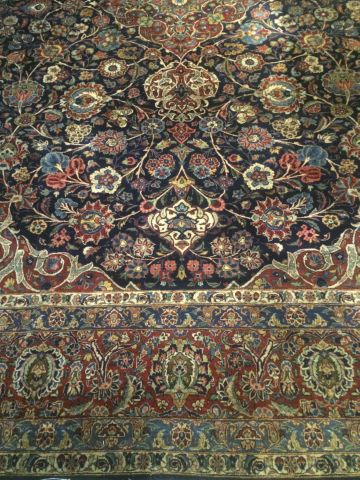 Grand tapis persan