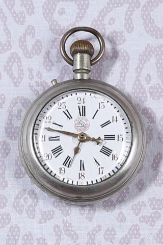 Ensemble de 10 montres comprenant :