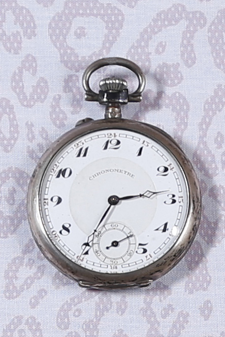 Ensemble de 10 montres comprenant :