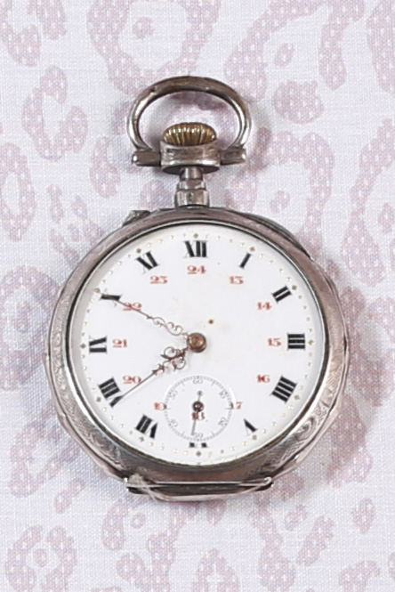 Ensemble de 7 montres comprenant :