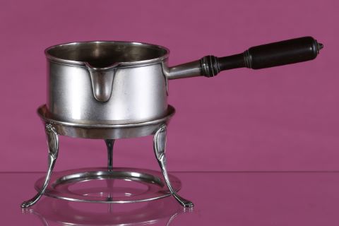 Casserole verseuse et son trépied