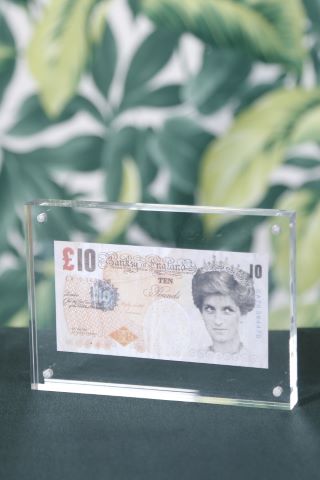Difaced tenner