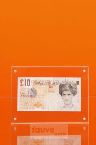Difaced tenner