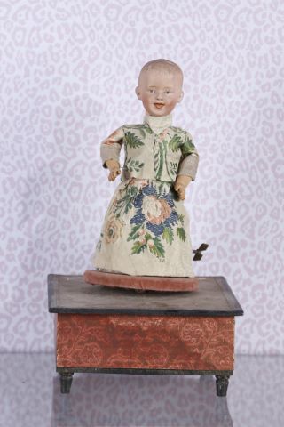 Petite poupée allemande