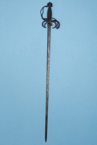 Épée de cavalier dans le style du XVIe siècle