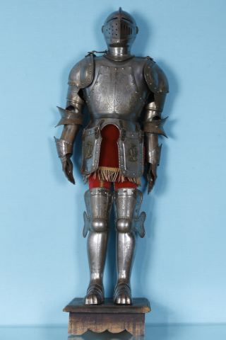 Armure d'enfant dans le style du XVIème siècle
