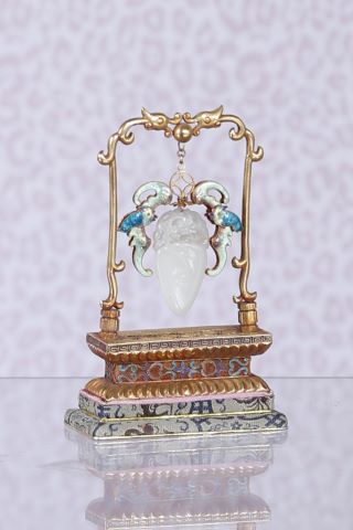Élément en jade sculpté