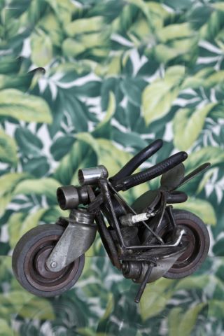 Willem Cerneüs (né en 1923) Moto