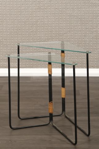 2 petites tables gigognes triangulaires