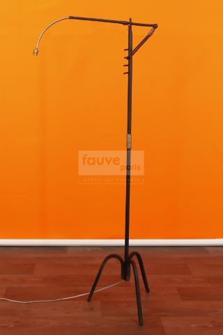 Lampadaire potence à crémaillère
