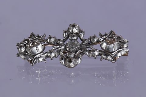 Broche