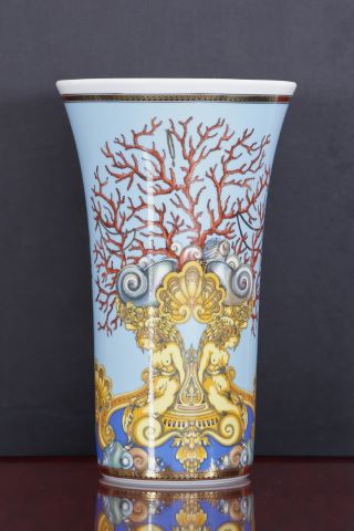Vase cornet, modèle Les Trésors de la mer
