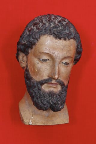 Tête de saint