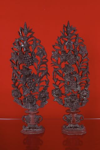 Paire d'ornements d’autel
