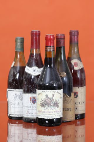 Ensemble de 5 bouteilles comprenant :