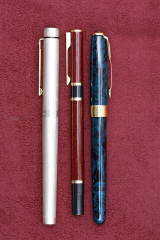 3 stylos