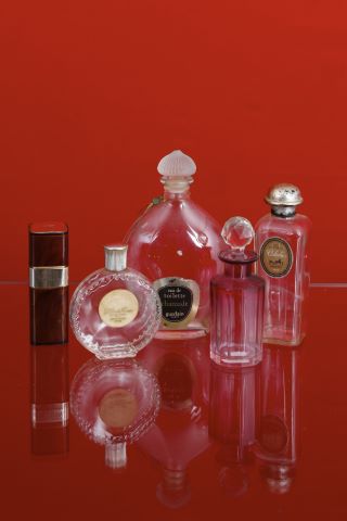 Ensemble de 5 flacons de parfum :