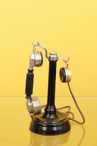 Téléphone à colonne