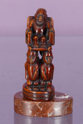 Statuette