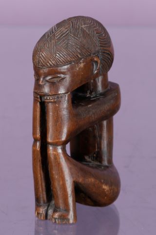 Statuette