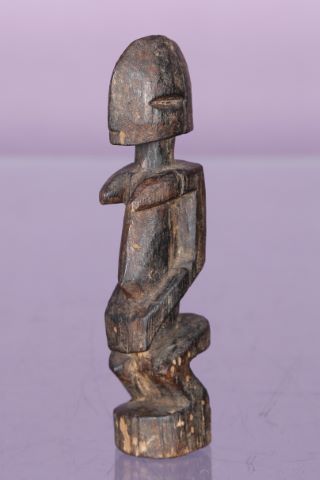 Statuette