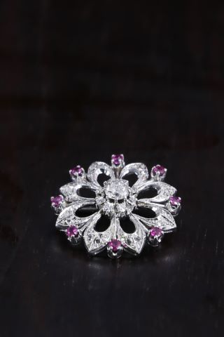 Broche