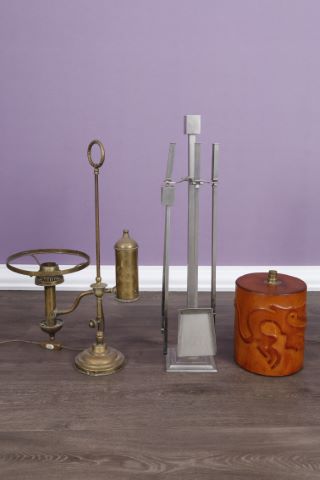 Serviteur de cheminée, lampe de bureau et lampe à huile