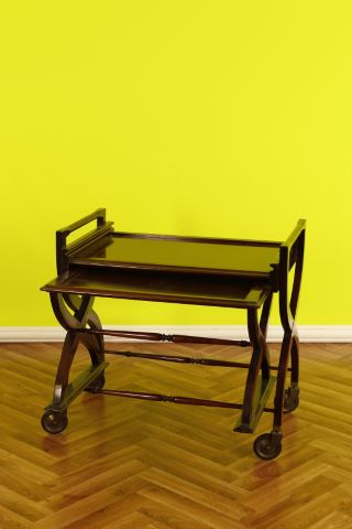 Petit meuble desserte