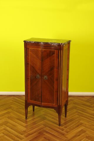 Petit meuble à hauteur d'appui