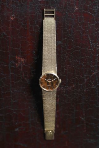 Omega modèle De Ville