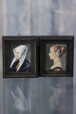Miniature femme à la coiffe et femme de profil