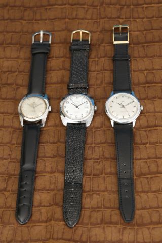 Ensemble de 18 montres-bracelet :