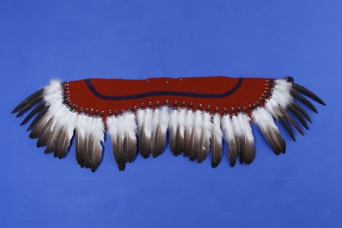 Étole amérindienne à plumes
