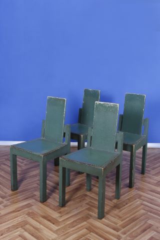 Ensemble de 4 chaises et une table