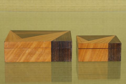 2 boîtes