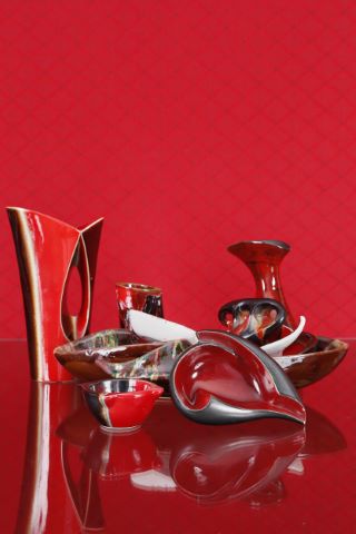 Ensemble de 10 coupes, cendrier, pichets, vase...