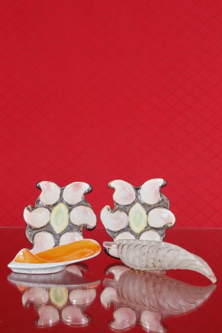 Ensemble de 4 plats et coupes