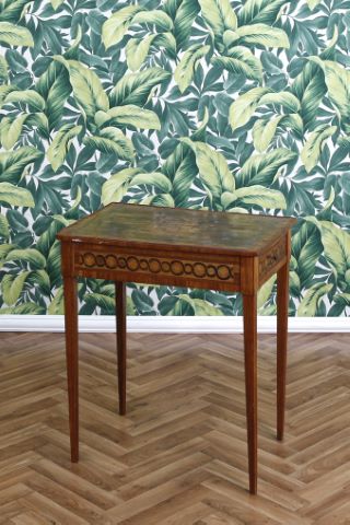Petite table de milieu