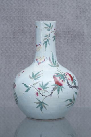 Chine Important vase tianqiuping
