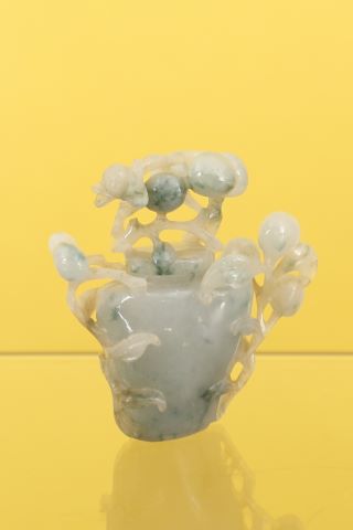 Petit vase couvert