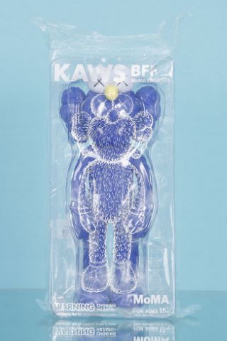 Kaws (né en 1974) BFF MOMA exclusive