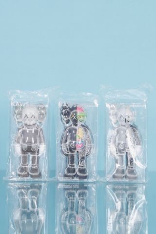 Kaws (né en 1974) Classic Companion set de 6