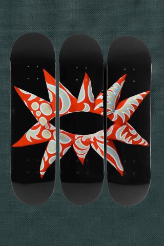 Yayoi Kusama (né en 1929) Triptyque skate With...