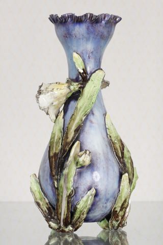 Vase tripode