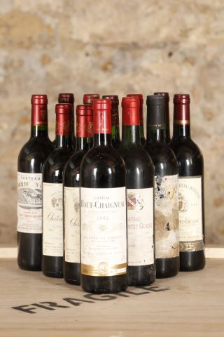 Ensemble de 12 bouteilles comprenant :