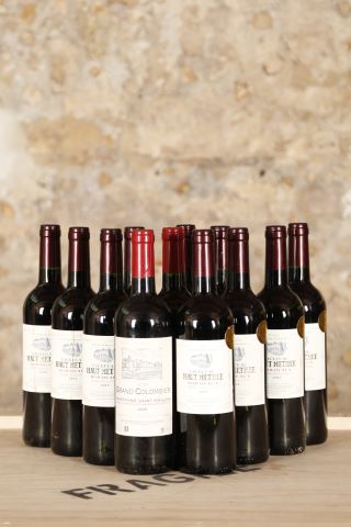 Ensemble de 12 bouteilles comprenant :